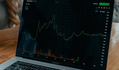 Bitcoin набирає бичачий імпульс, в той час, як Ethereum консолідується, Cardano зростає